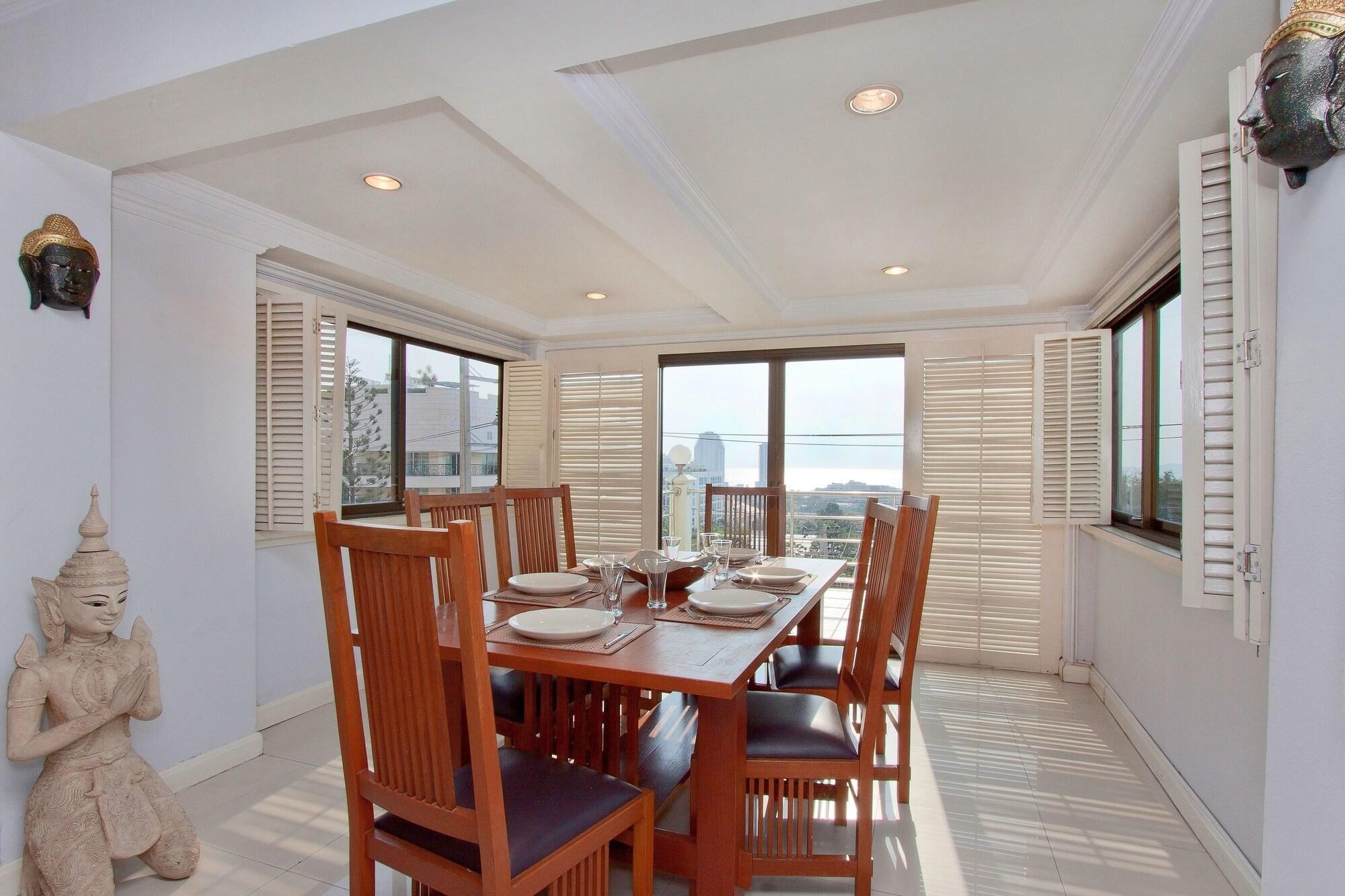Argyle Apartments Pattaya Exterior photo