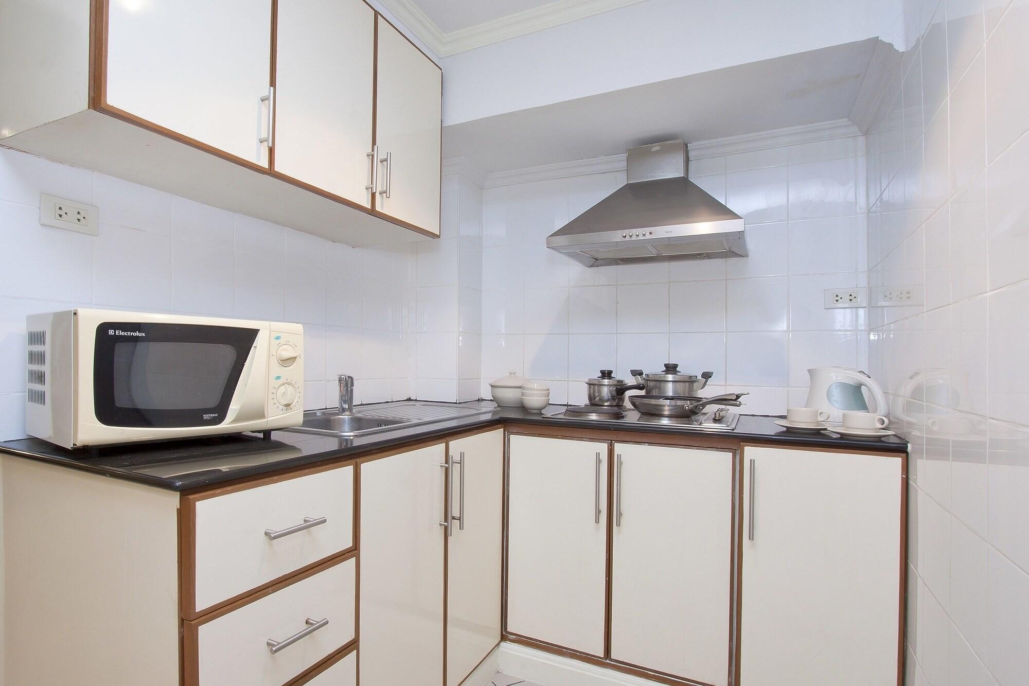 Argyle Apartments Pattaya Exterior photo